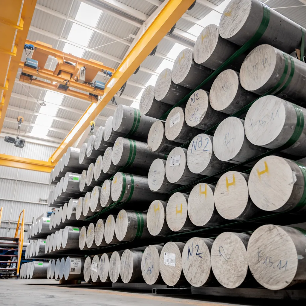 Perfiles extruidos de aluminio de precisión usados en estructuras industriales