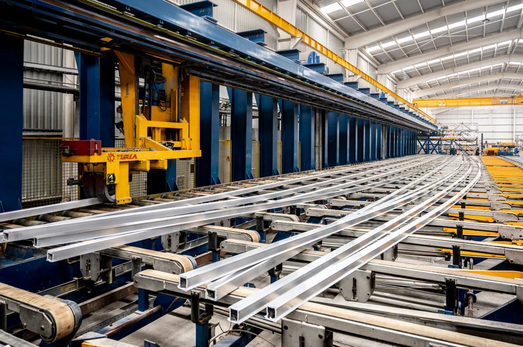 Perfiles de aluminio en la ruta de tratamiento térmico